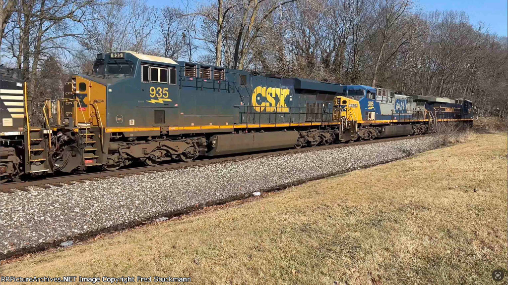 CSX 935